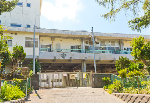 鎌倉市立山崎小学校