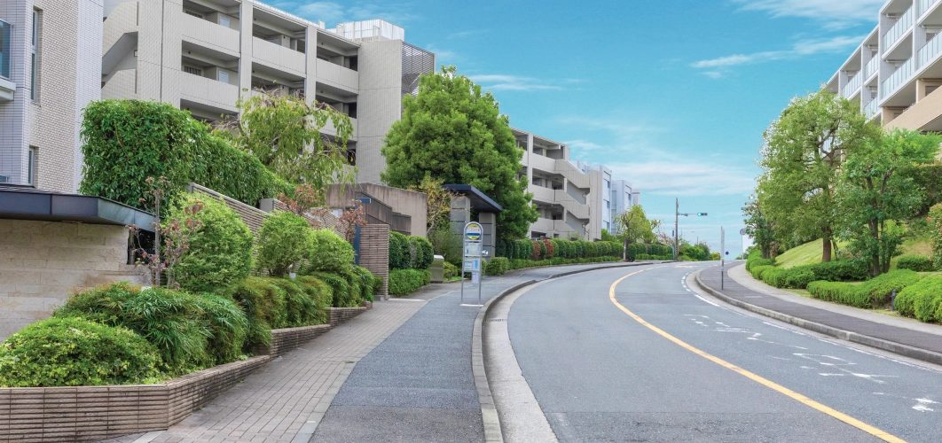 現地周辺の街並み（徒歩3分・約200m）